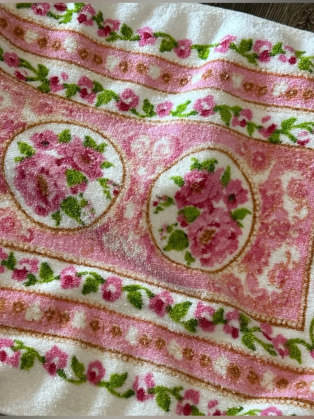 Royal Terry cotton hand towel VTG vibrant pink roses floral made in 🇺🇸 USA